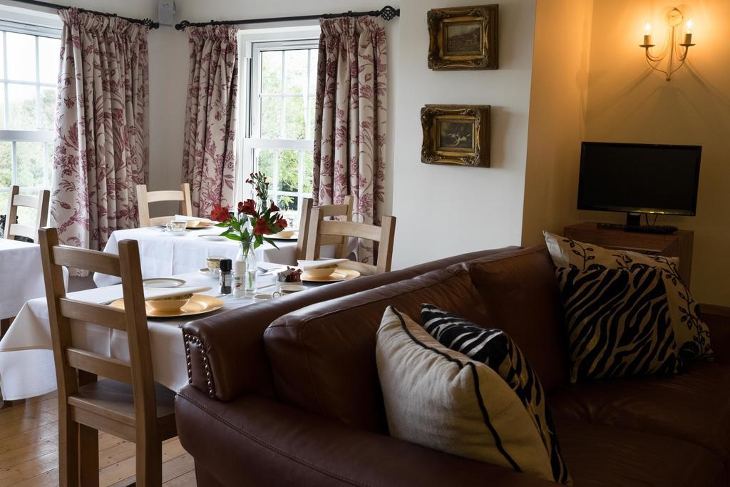 Melorne Farm Bed and Breakfast Camelford Exteriör bild