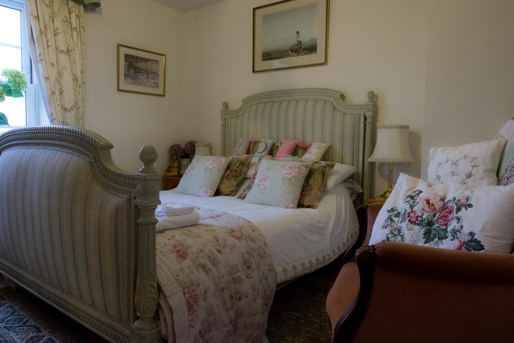 Melorne Farm Bed and Breakfast Camelford Exteriör bild