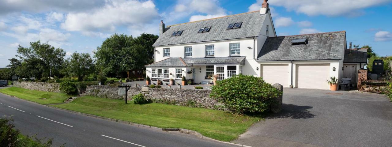 Melorne Farm Bed and Breakfast Camelford Exteriör bild