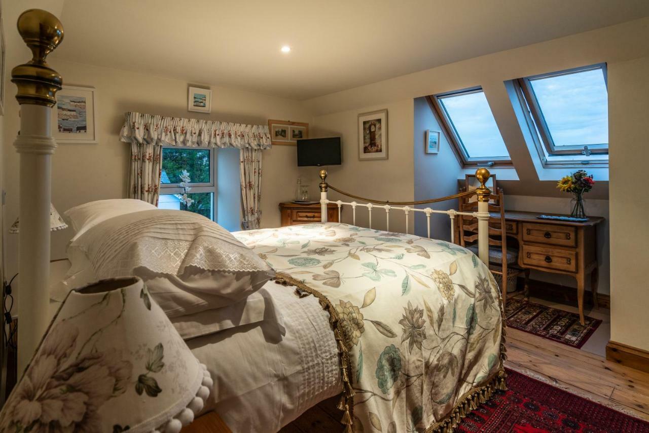 Melorne Farm Bed and Breakfast Camelford Exteriör bild