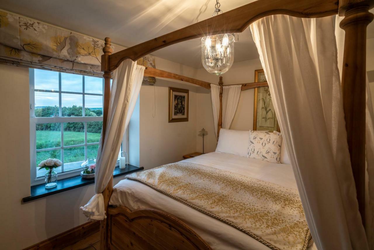 Melorne Farm Bed and Breakfast Camelford Exteriör bild